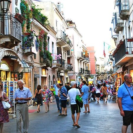 Incantevole E Storico Appartamento In Pieno Centro Таормина Экстерьер фото